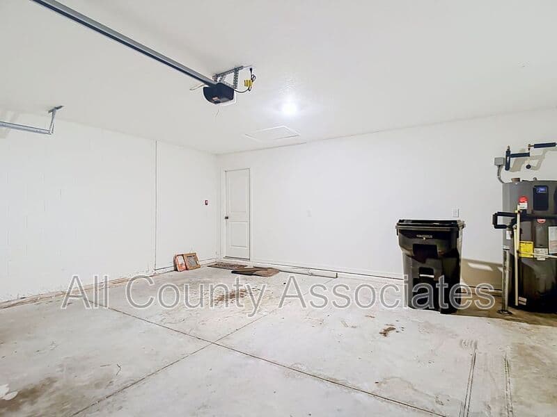 Hudson House: 12542 Achasta Blvd