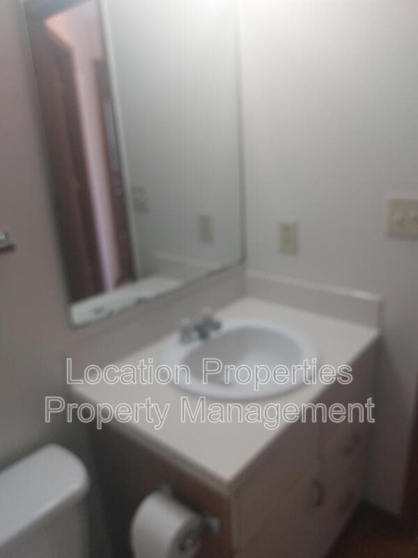 Lawrence Condo: 1314 Tennessee Street - B
