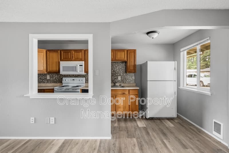 Puyallup Condo: 12315 112th Avenue Court East