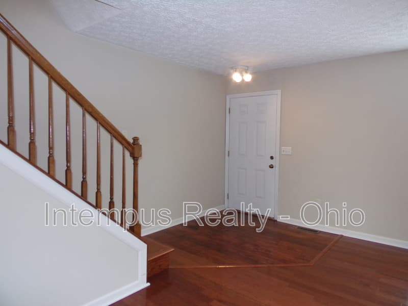 Columbus House: 7839 Meadowhaven Blvd