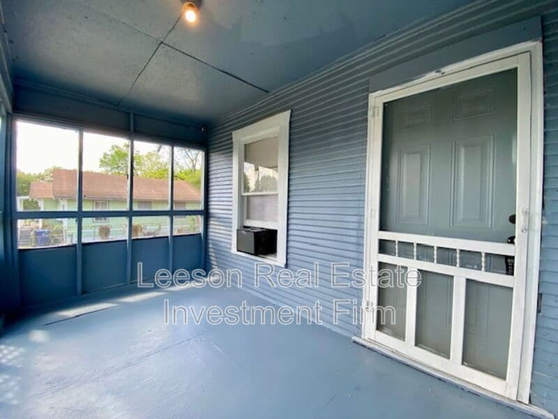 Shreveport House: 3240 Jackson Street