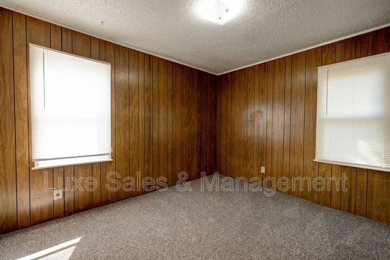 Warr Acres House: 5605 N. Donald Ave.