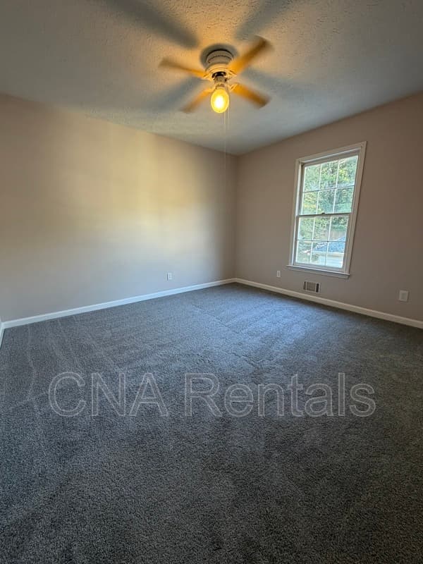 Woodstock House: 508 Brooksdale Dr
