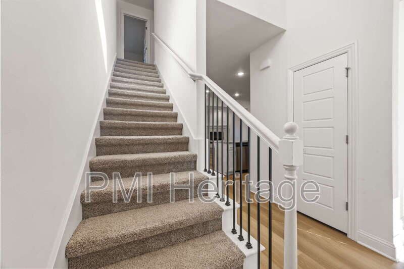 Bentonville House: 5802 Southwest Teppee Avenue