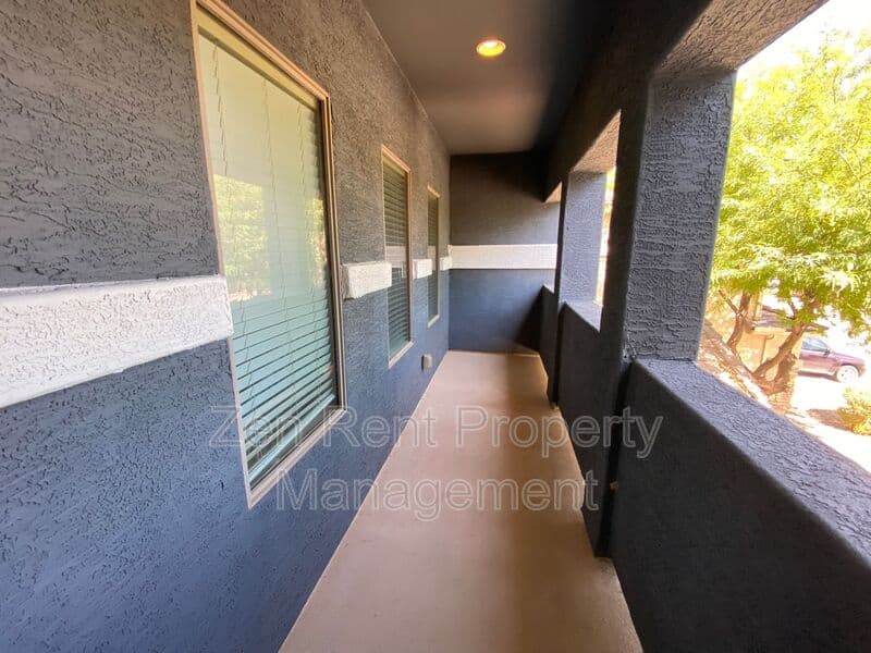 Maricopa House: 36971 W Oliveto Ave