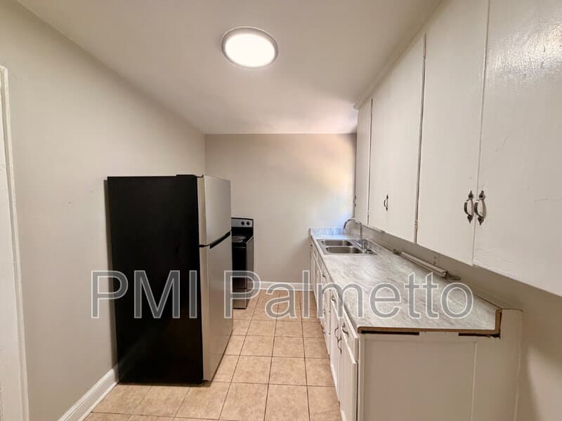 Columbia House: 1304 Mount Vernon Street