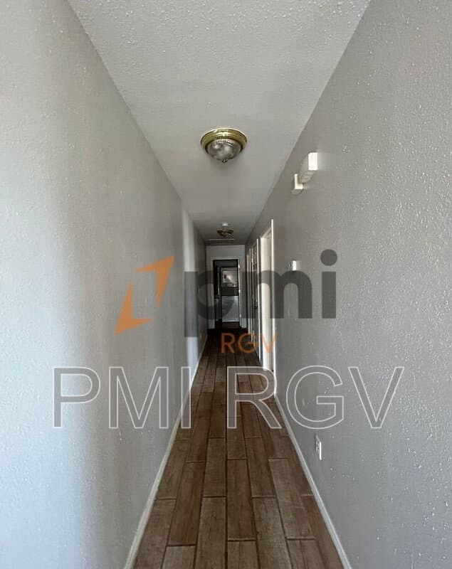 Mission Condo: 2017 Graham Ave