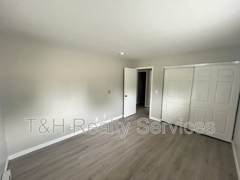 Noblesville Condo: 1152 Evans Avenue