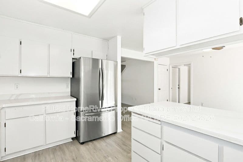 Davis House: 2224 Glacier Dr