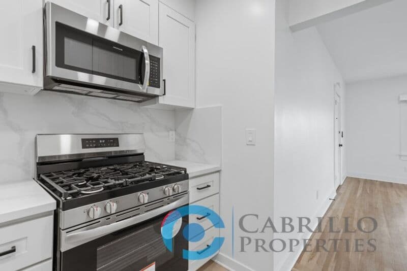 San Diego Condo: 128 Kalmia Street
