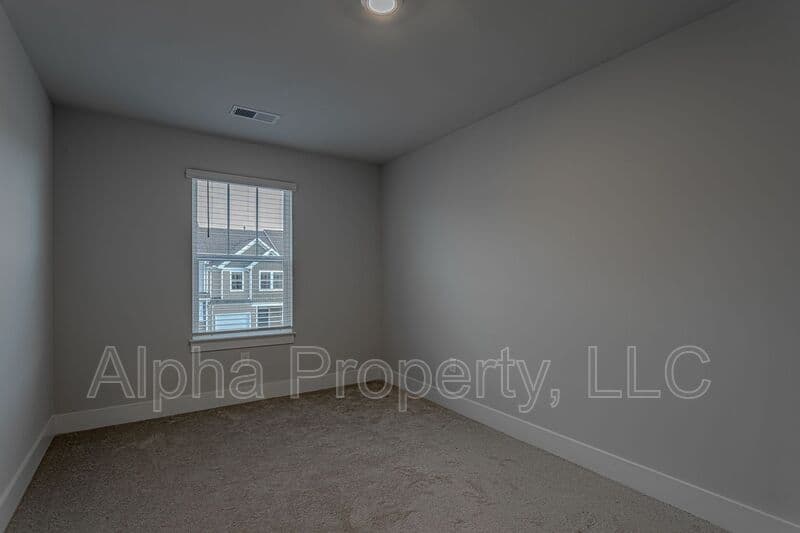 Moore Townhome: 1326 Maplesmith Way