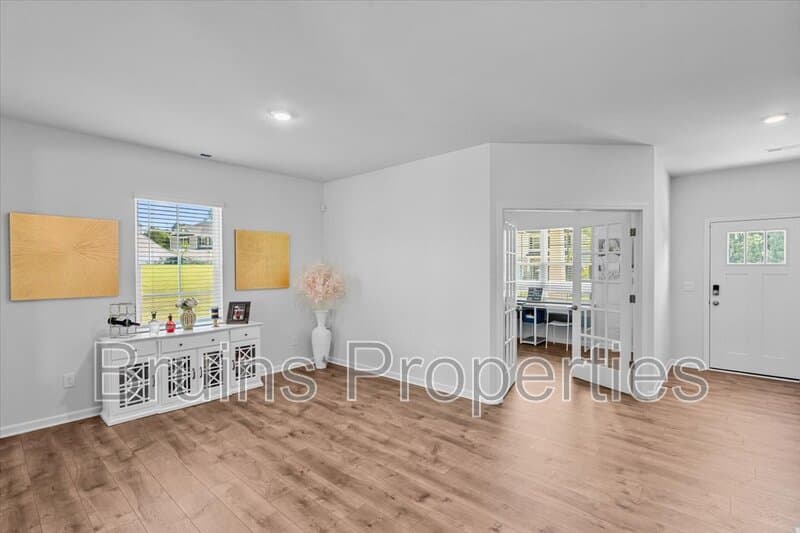 Stokesdale House: 349 Willowbrooke Way