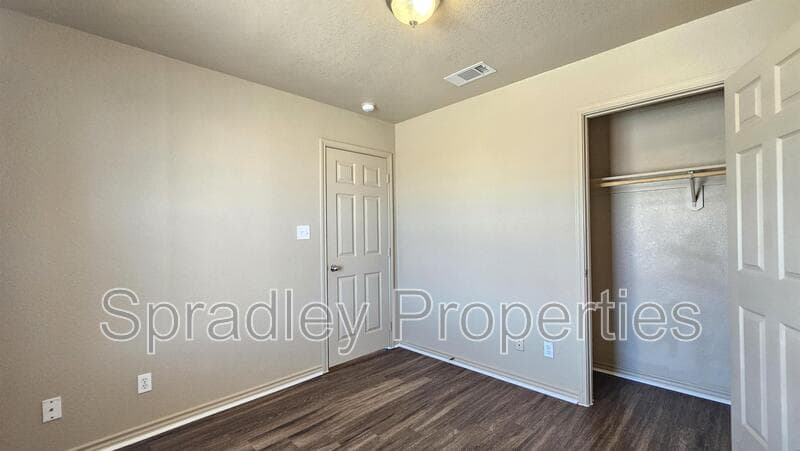 Temple Condo: 609A Moody Ln