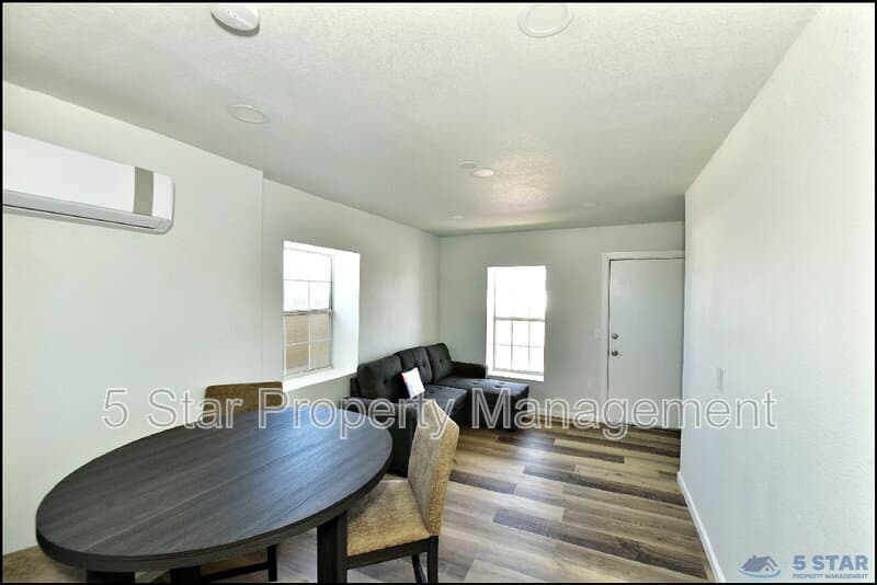 El Paso Condo: 6806 Alameda Ave