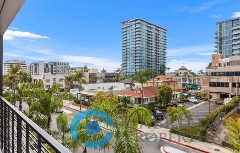 San Diego Apartment: 2870 Fourth Ave