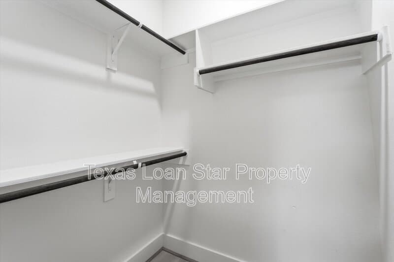 Houston Condo: 3107 Grassmere St