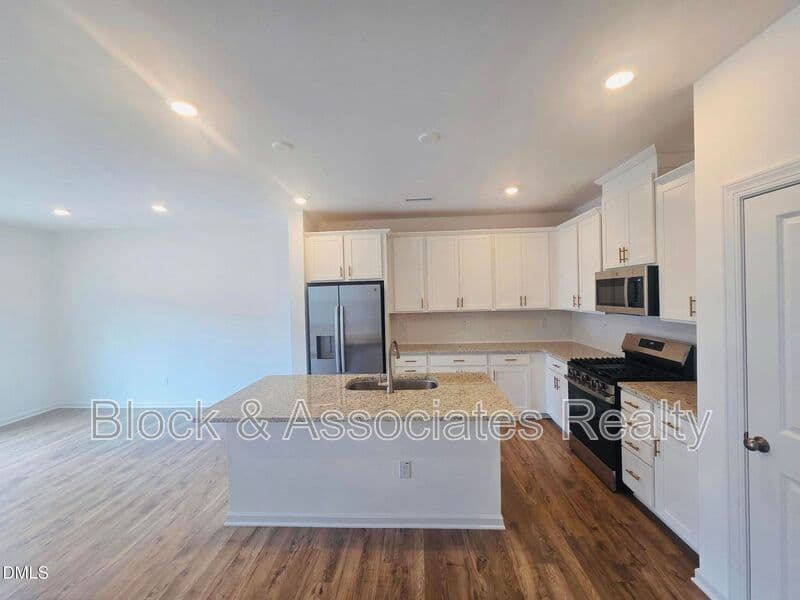Wake Forest House: 8765 Wardle Ct