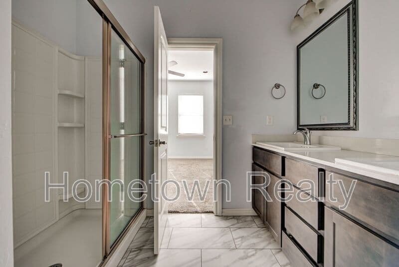 Edmond Townhome: 459 S Fretz Avenue
