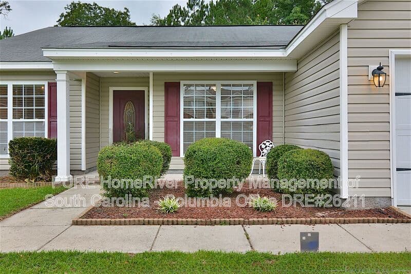 Columbia House: 464 Guard Tower Ln