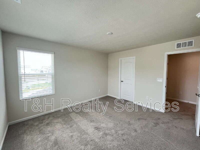 Noblesville House: 13153 Himalaya Circle