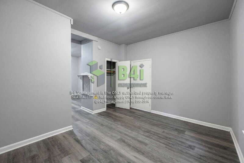 Milledgeville House: 1645 Vinson Hwy
