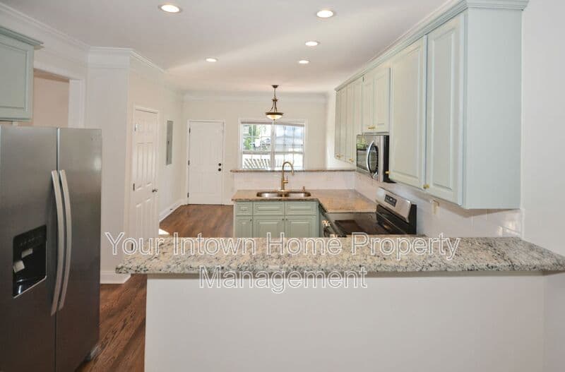 Atlanta House: 69 Haygood Ave SE