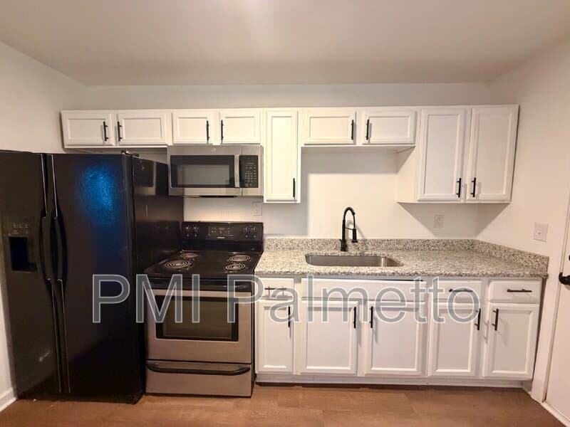 Columbia Condo: 1319 Hendrix St