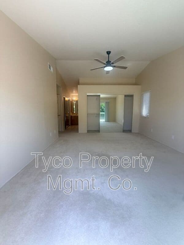Bonita House: 526 Trailridge Drive