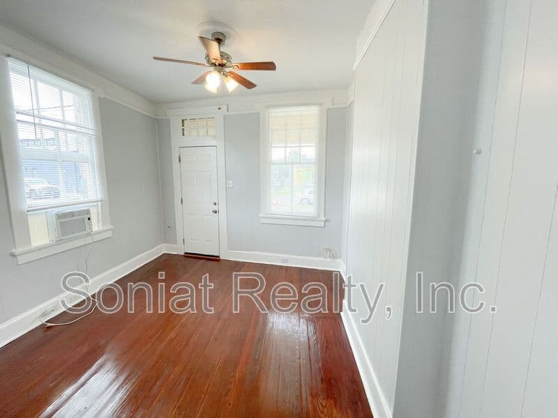 New Orleans Condo: 654 S. Rendon Street