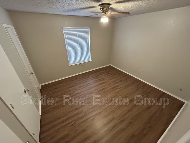 Arlington House: 5425 Stagetrail Drive