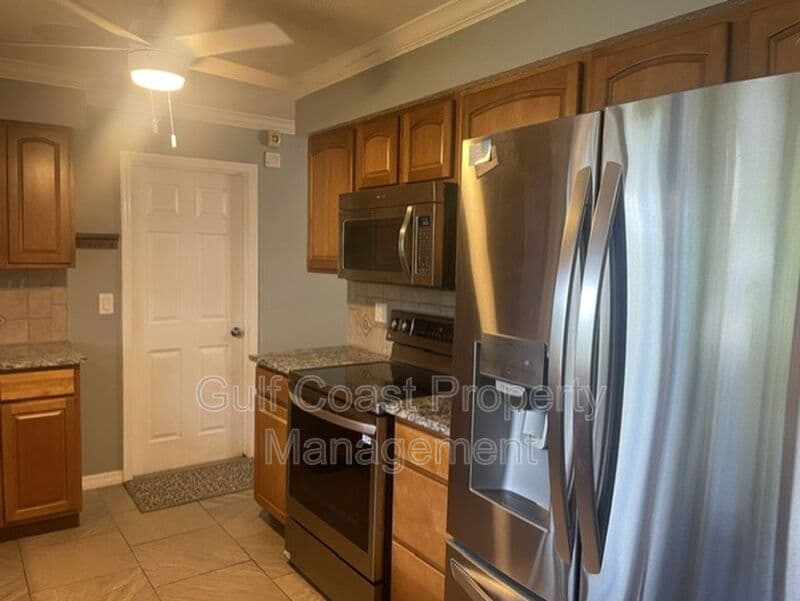 Sarasota House: 3737 Kingswood Dr