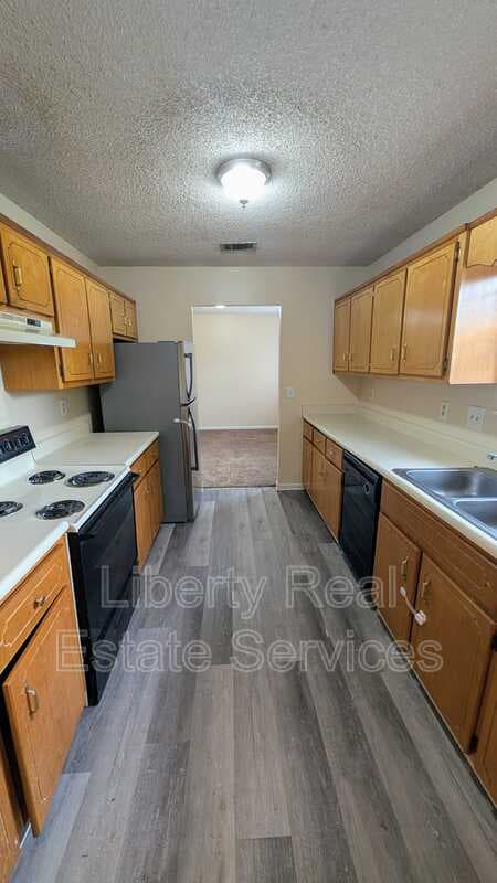 Hinesville House: 1460 Flo Zechman Dr