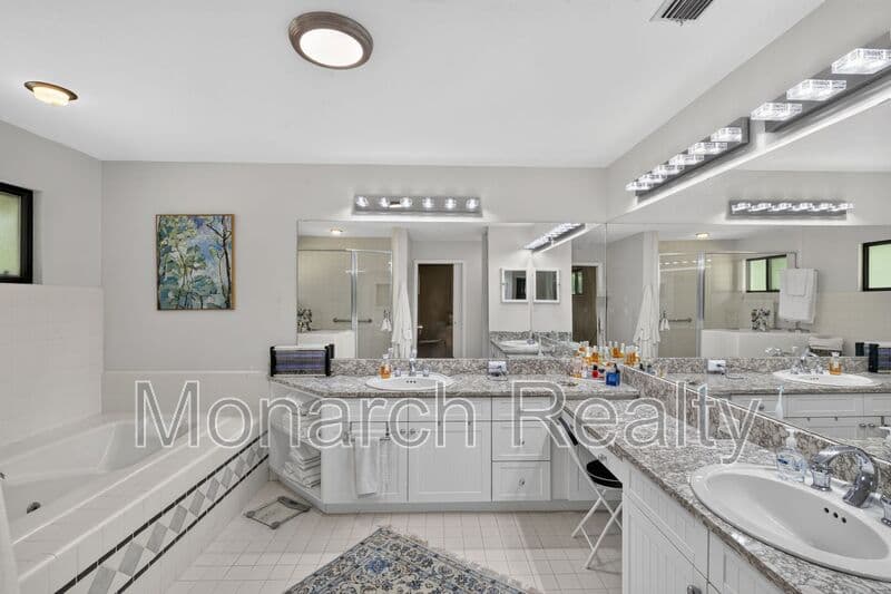 Gainesville House: 1326 Northwest 57th Street