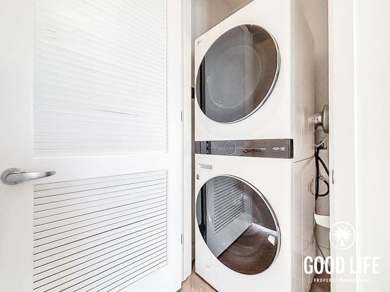 San Diego Condo: 527 10th Ave