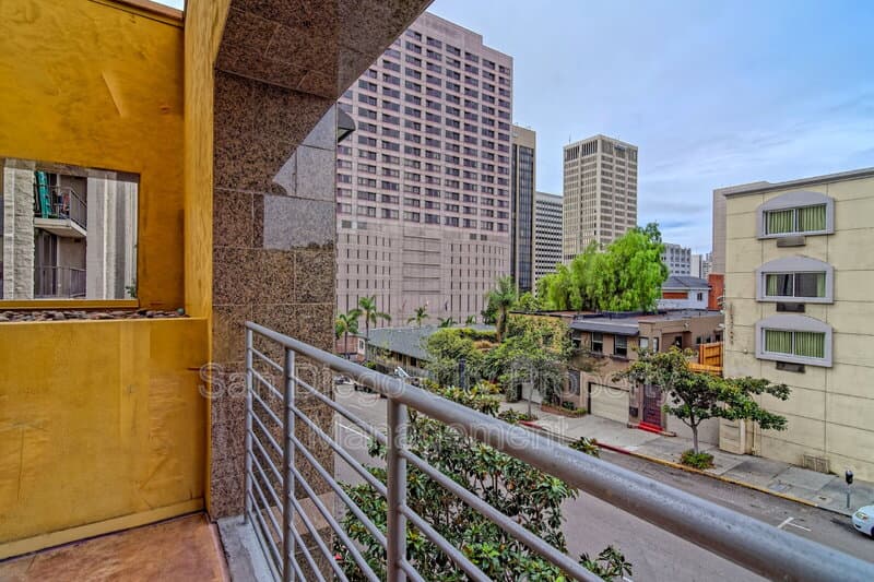 San Diego House: 801 Ash St.