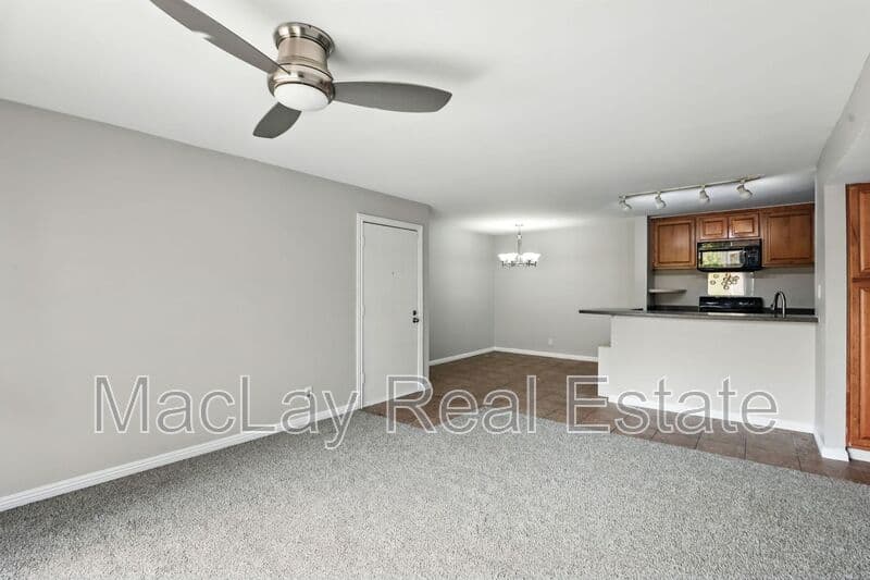Scottsdale House: 8055 E. Thomas Rd.