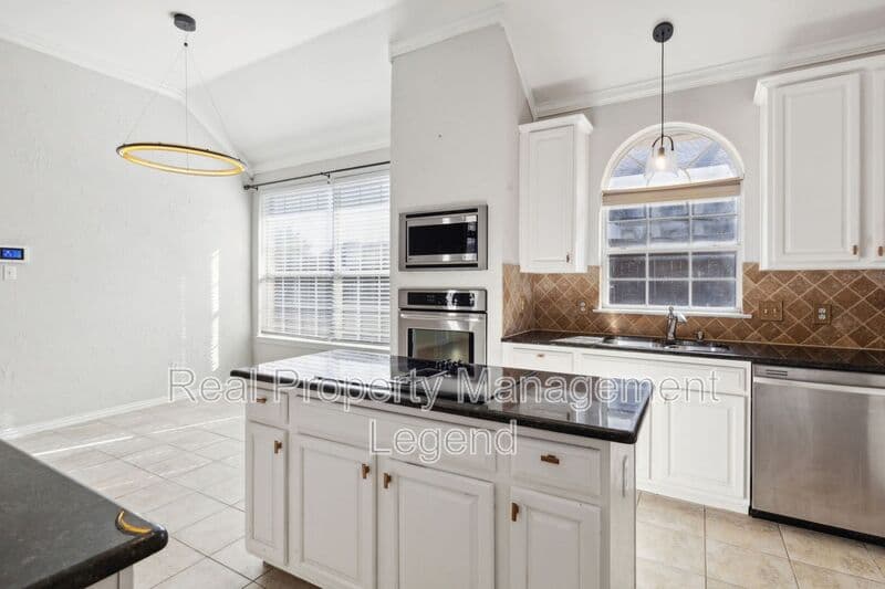Plano House: 8012 Greenwood Dr