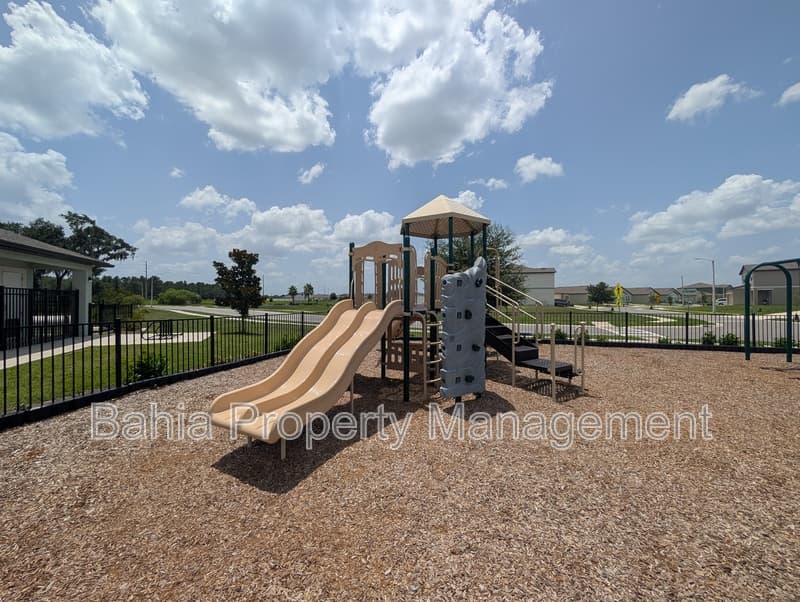 Zephyrhills House: 35491 Shade Fern Ln
