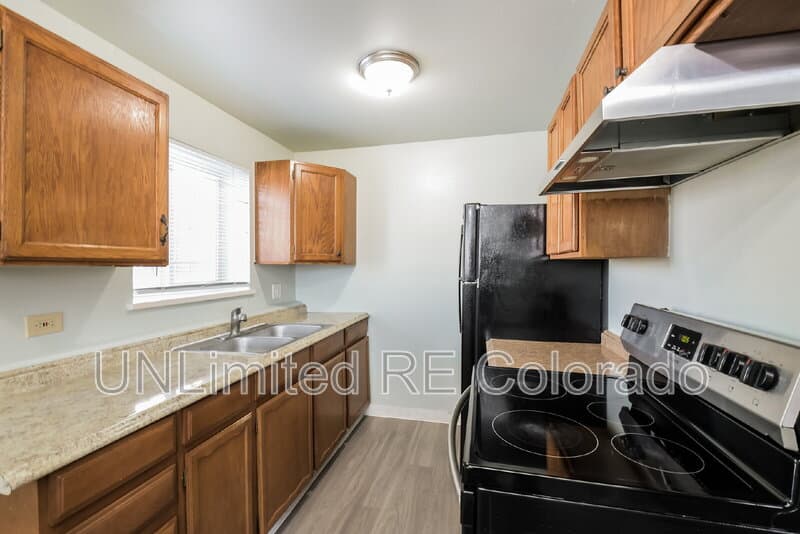 Aurora Condo: 1442 Macon Street