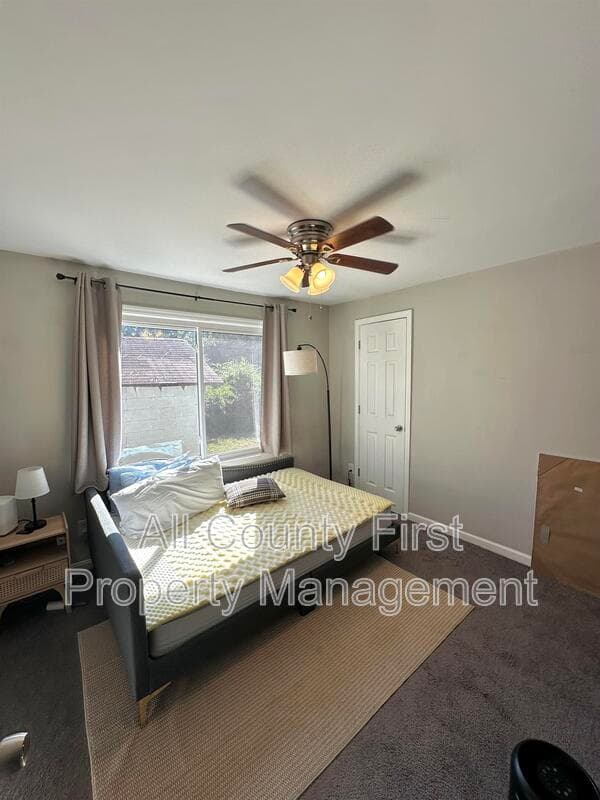 Decatur House: 1384 Peachcrest Rd,