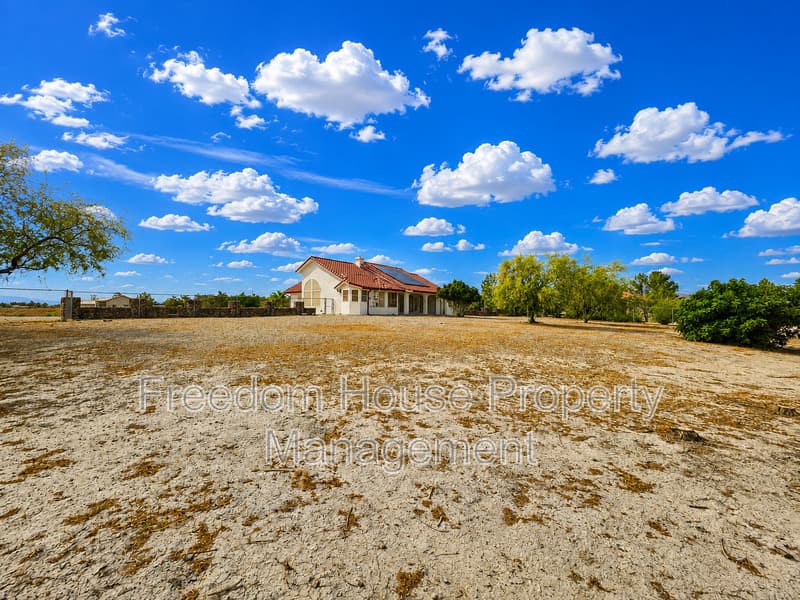 Pahrump House: 2060 River Plate Drive