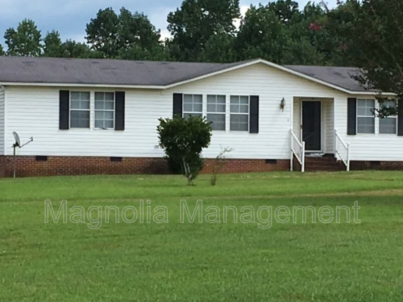 Norlina House: 146 Indian Dr.