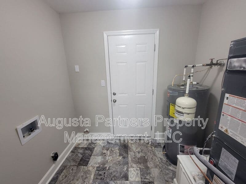 Aiken Condo: 1546 Hamilton Dr