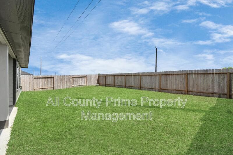 Katy House: 29935 Gallatin River Ln.
