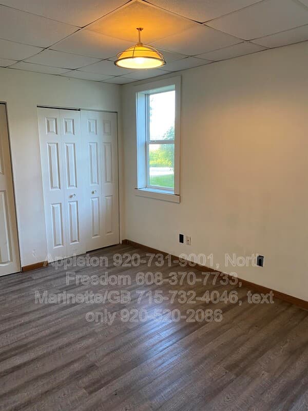 North Freedom Condo: S7559 US 12 E9 & E10