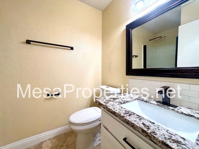 Victorville House: 12820 Santa Anita Trail