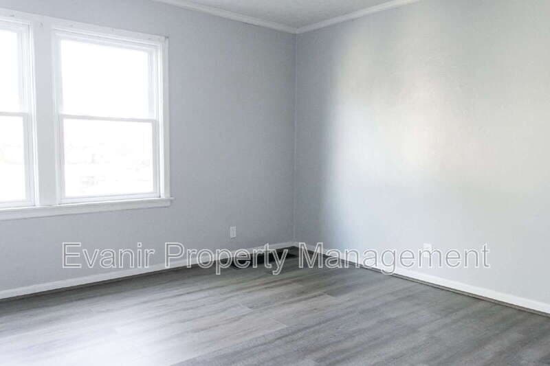 Springfield Condo: 1813 E High St