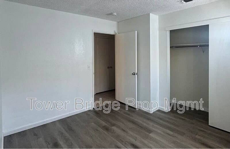 Sacramento House: 7516 Whisperwillow Drive