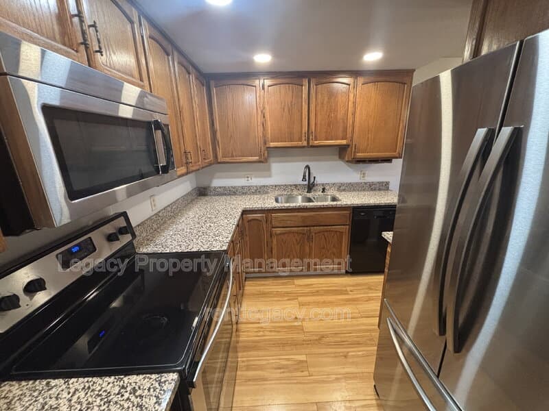 Fair Oaks Condo: 11330 Fair Oaks Blvd