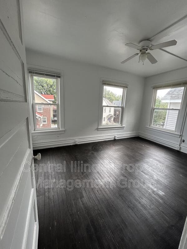 Bloomington Condo: 403 East Monroe Street